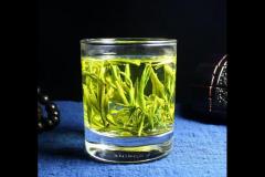 用什么容器泡绿茶好(绿茶用什么容器装最好)